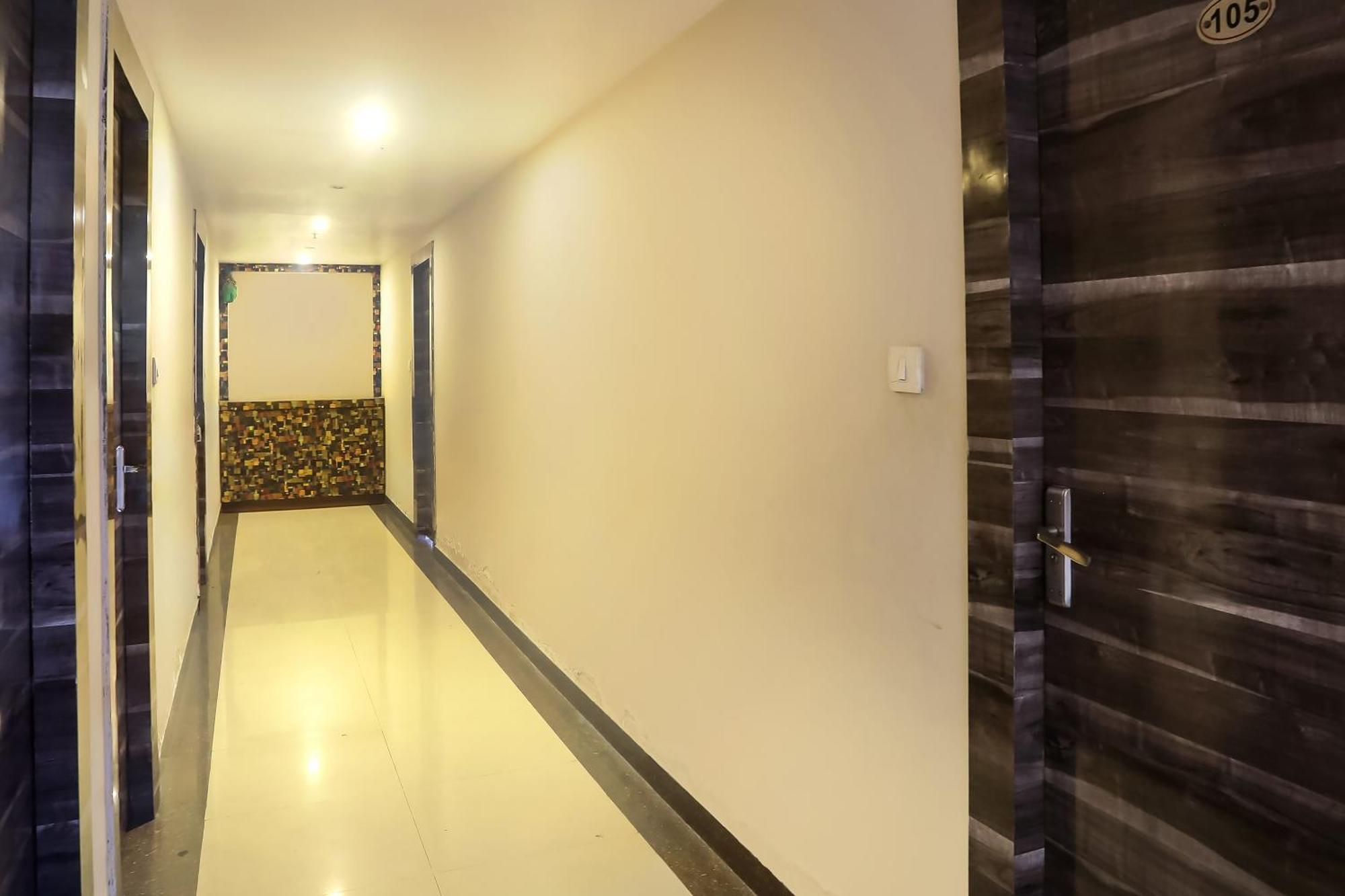 Super Hotel O Vaishnavi Inn Хайдарабад Экстерьер фото